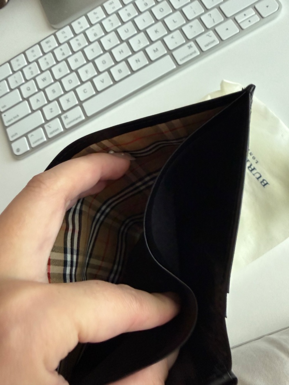 Burberry Wallet - Picture 6 of 10